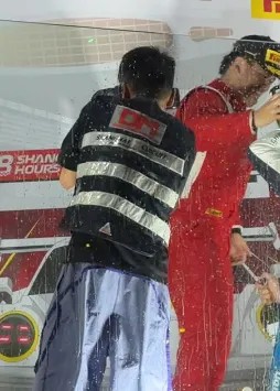 640?wx_fmt=jpeg#imgIndex=4 2121非凡体育官方网站反光背心10